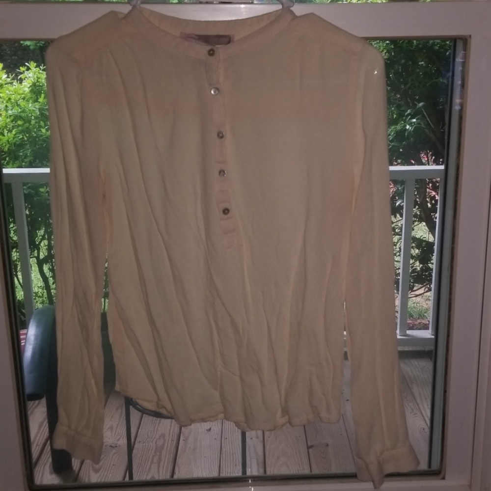 Xs cream blouse